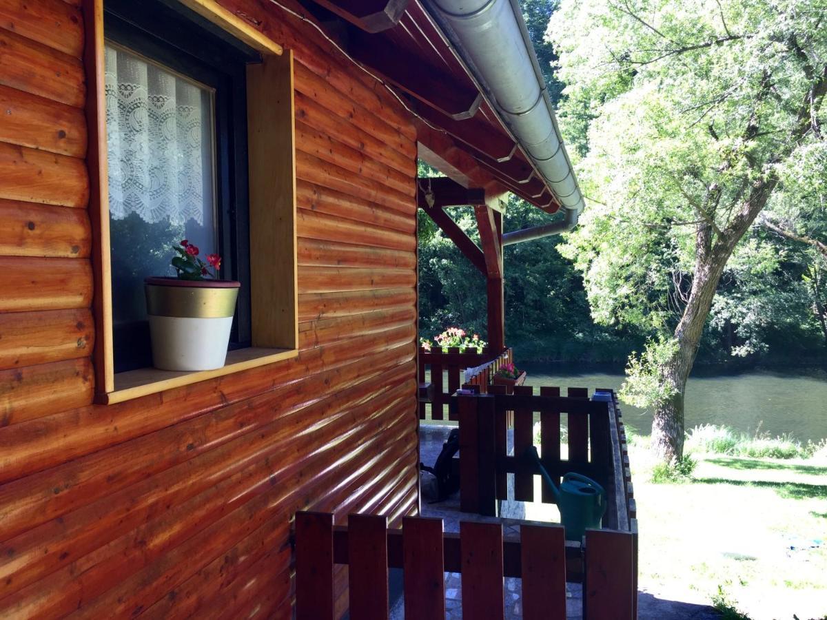 Holiday Home Radocaj Слунь Екстер'єр фото