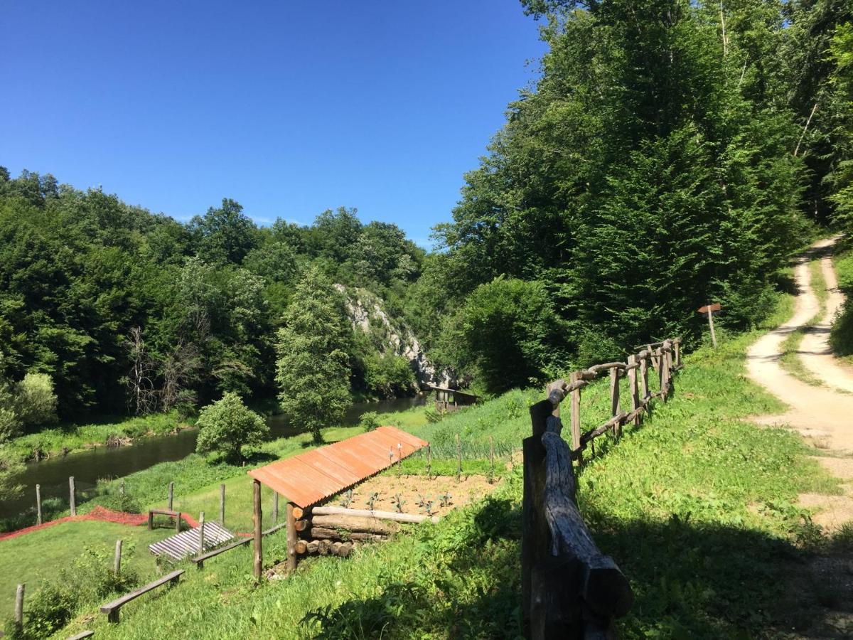 Holiday Home Radocaj Слунь Екстер'єр фото