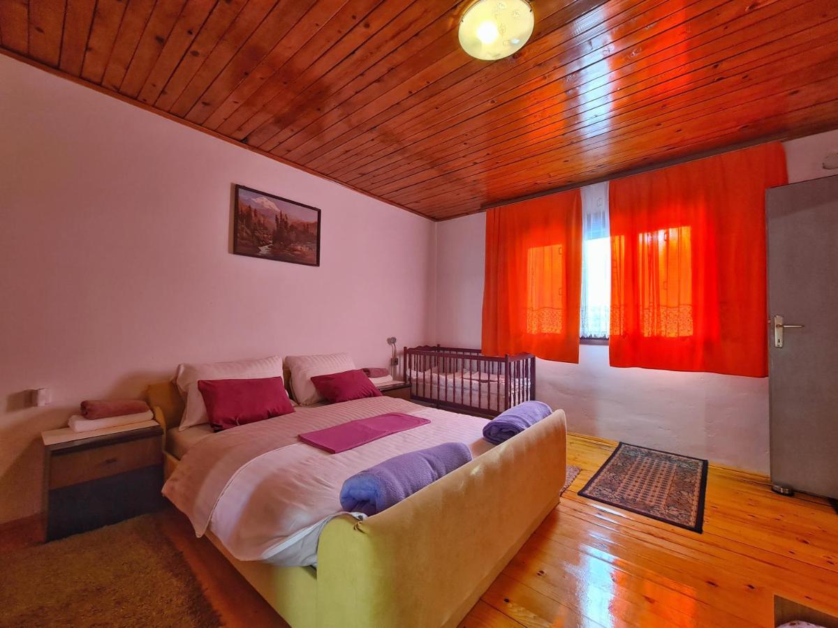 Holiday Home Radocaj Слунь Екстер'єр фото