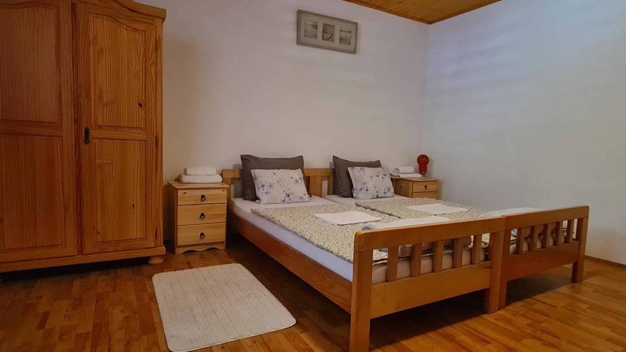 Holiday Home Radocaj Слунь Екстер'єр фото