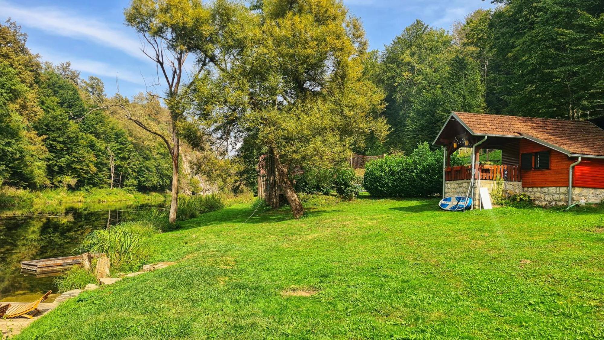 Holiday Home Radocaj Слунь Екстер'єр фото
