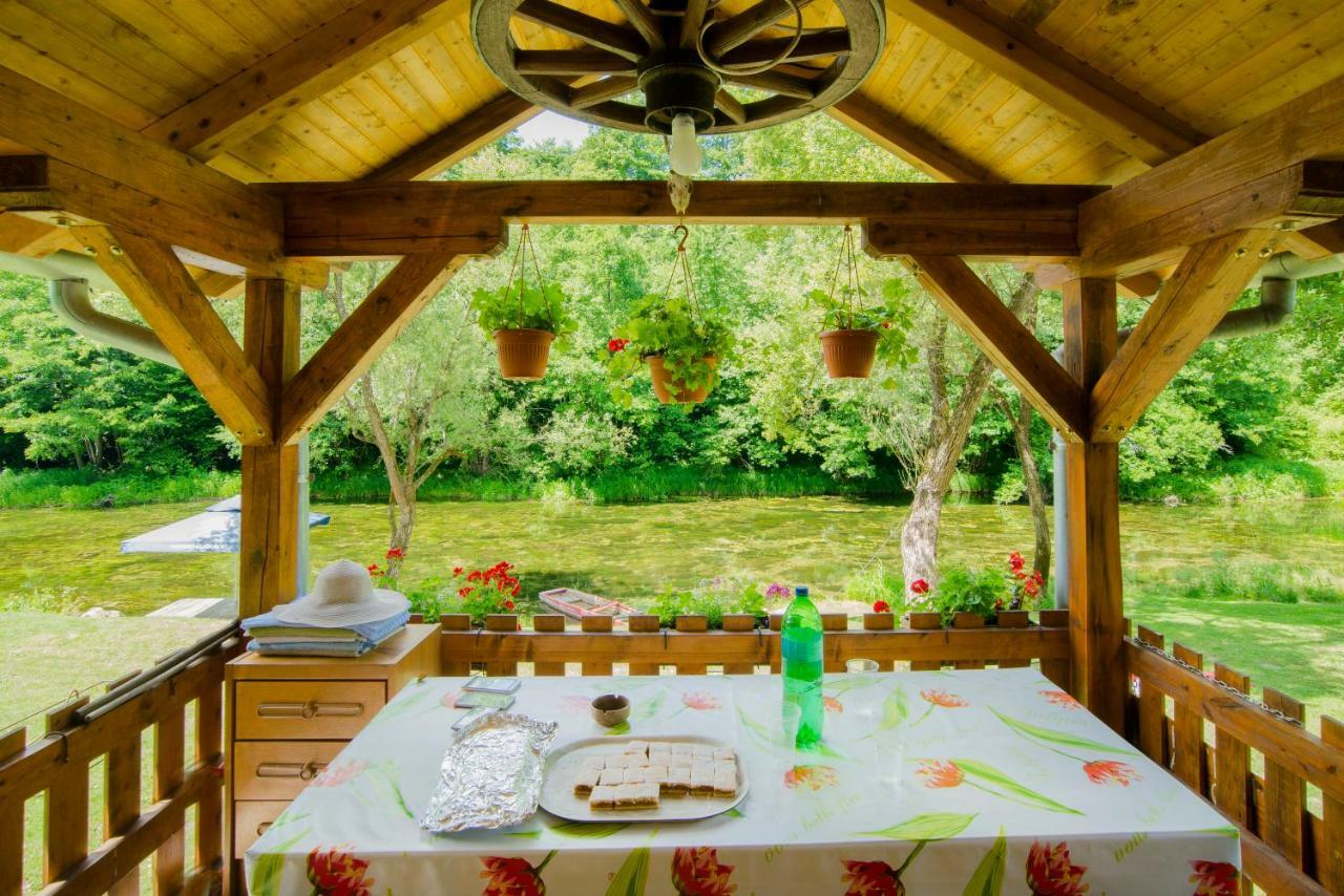Holiday Home Radocaj Слунь Екстер'єр фото