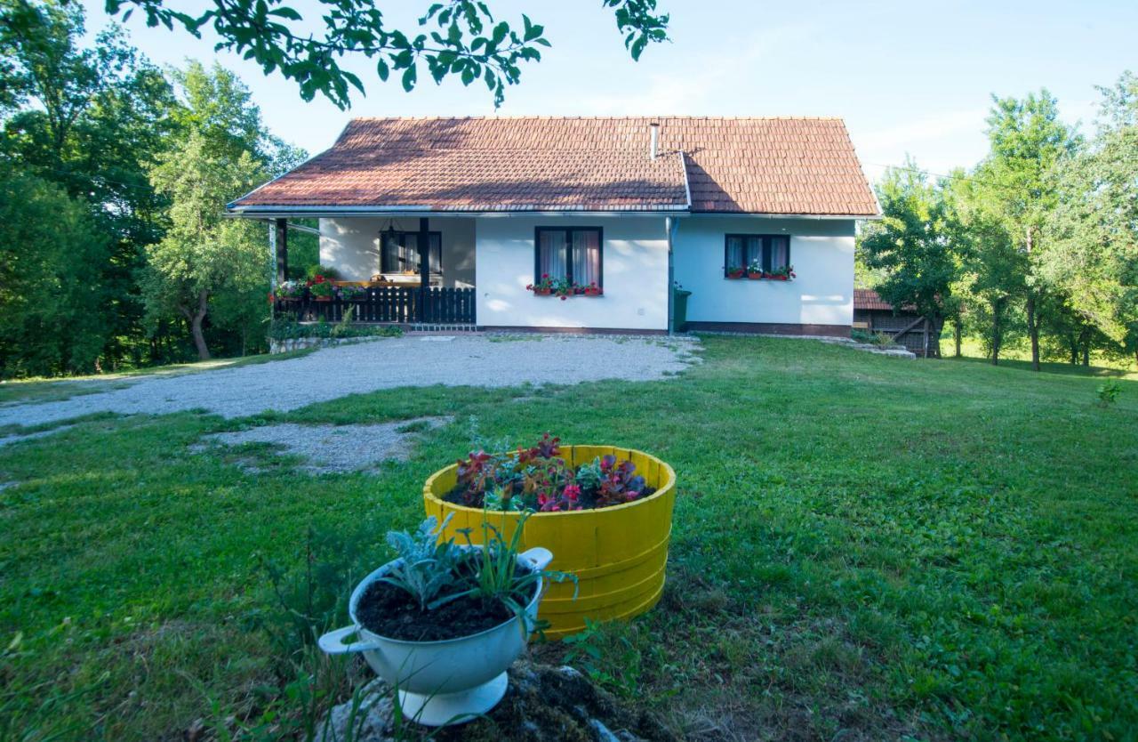 Holiday Home Radocaj Слунь Екстер'єр фото