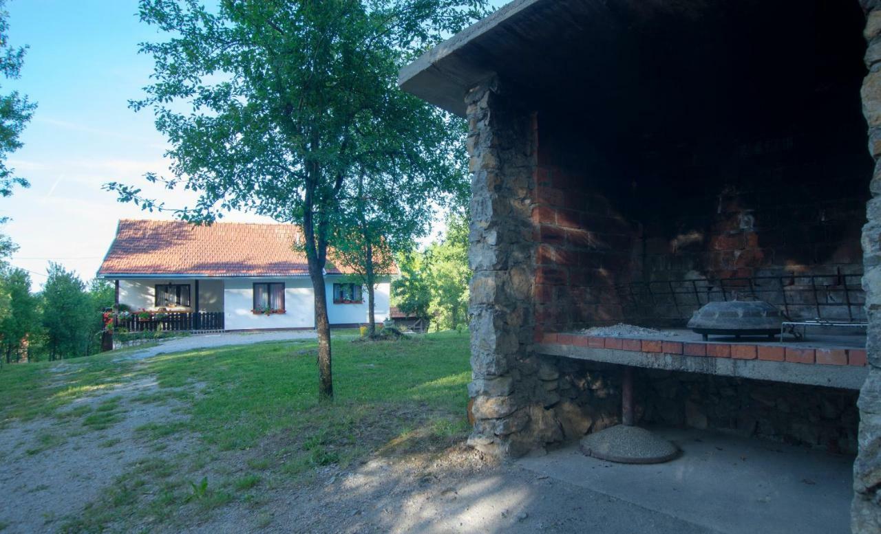 Holiday Home Radocaj Слунь Екстер'єр фото