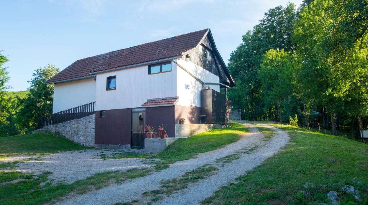 Holiday Home Radocaj Слунь Екстер'єр фото